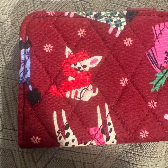 Vera Bradley Essential Cotton Wallet in “Holiday Hounds” new with tags - Picture 2 of 7